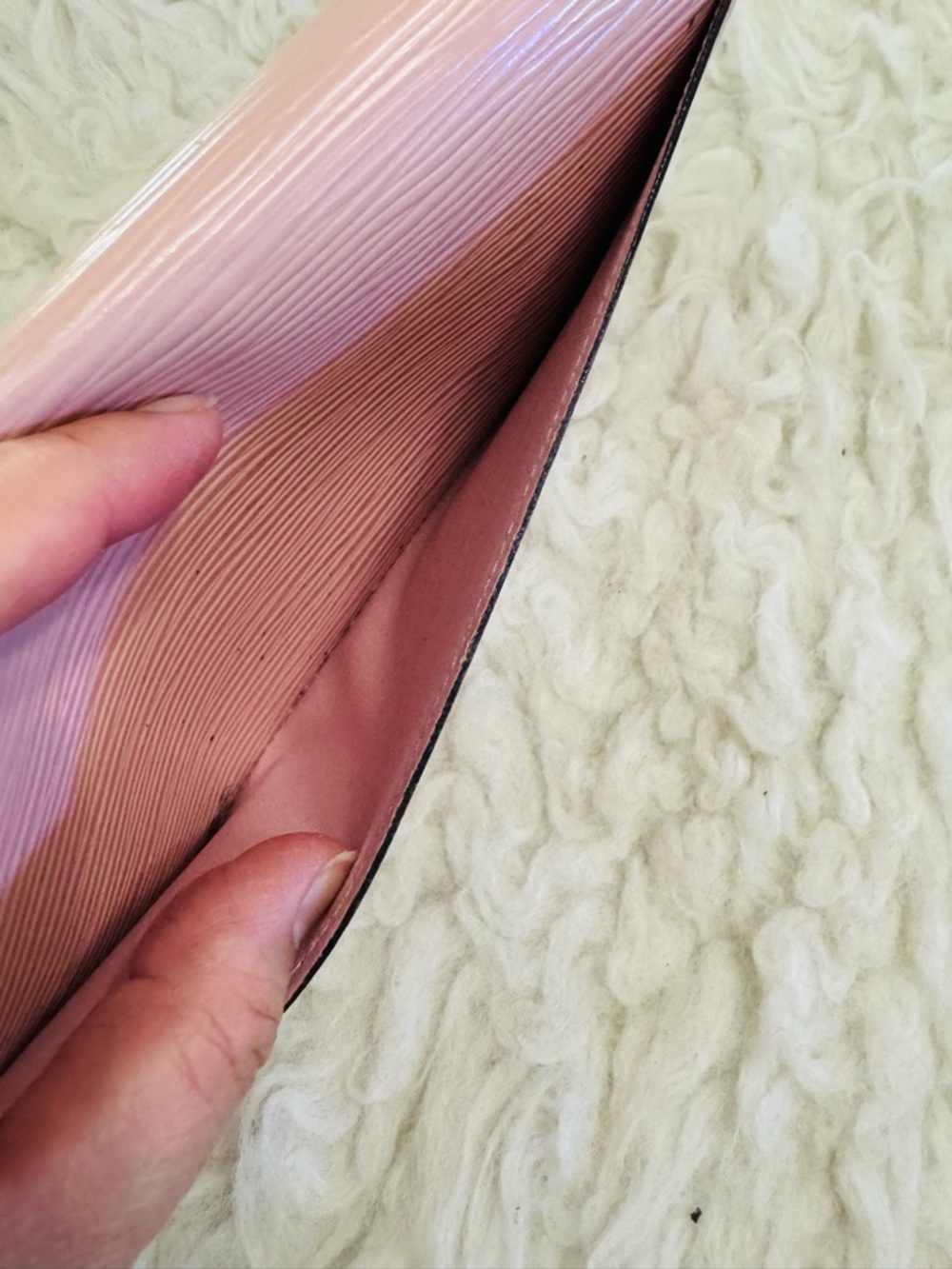 Louis Vuitton Epi Light Pink  Envelope Wallet - Picture 13 of 14